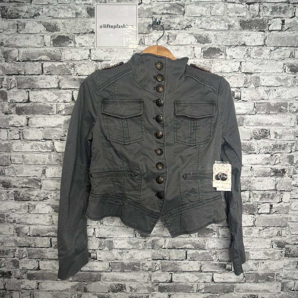 EUC Free People Women's Denim Jacket Button Closure Grey Size Medium